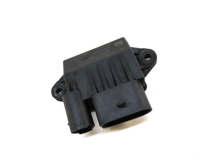 Thumbnail 3: 07-13 MERCEDES E320 E350 GL350 ML350 S350 R320 R350 - DIESEL GLOW PLUG MODULE