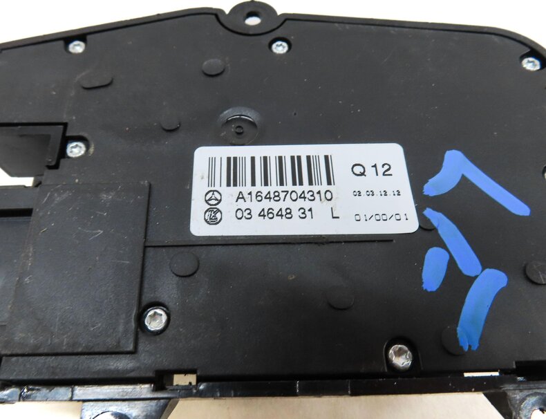 Thumbnail 6: 2012 MERCEDES GL350 (X164) FRONT LEFT DRIVER SEAT ADJUST SWITCH w/ MEMORY BLACK
