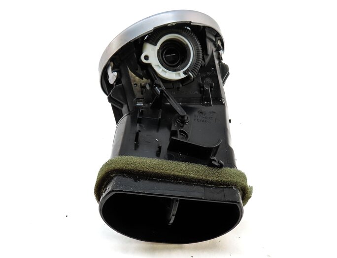 Thumbnail 4: 2012 MERCEDES GL350 (X164) FRONT RIGHT PASSENGER DASH HVAC A/C HEATER AIR VENT