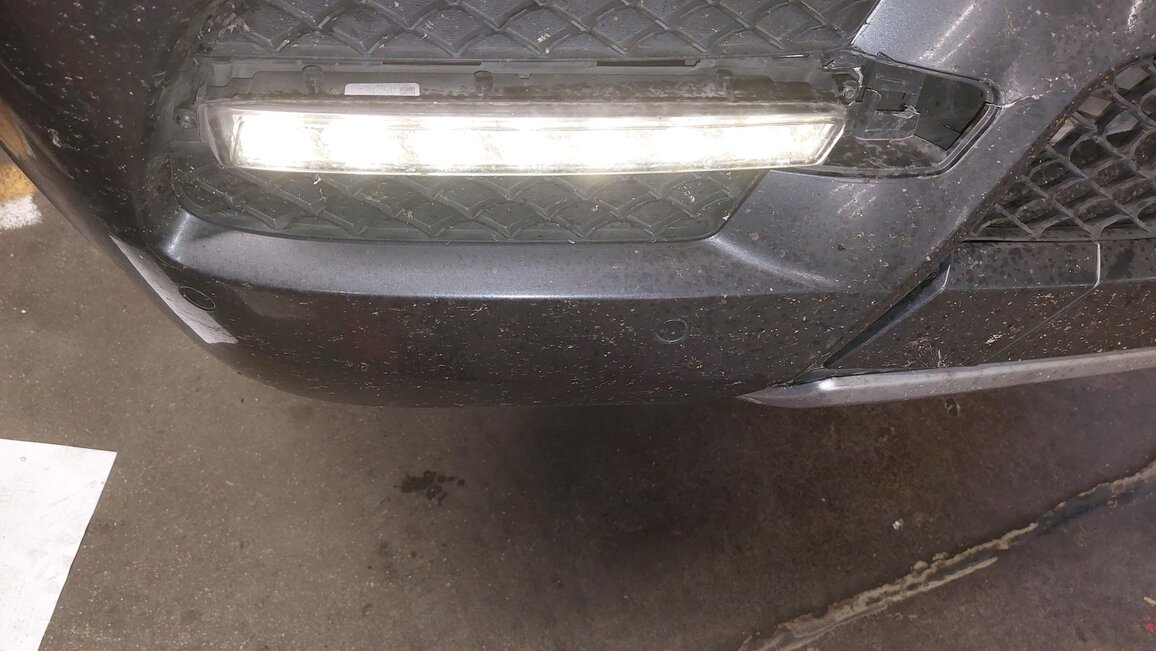 Thumbnail 2: 2011-2012 MB GL350 GL450 GL550 (X164) RIGHT PASSENGER LED FOG LIGHT DRIVING LAMP