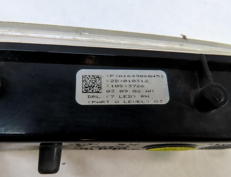 Thumbnail 6: 2011-2012 MB GL350 GL450 GL550 (X164) RIGHT PASSENGER LED FOG LIGHT DRIVING LAMP