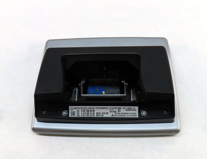 Thumbnail 3: 2009-2013 MERCEDES GL ML R CLASS (W164 W251 X164) HEADREST ENTERTAINMENT SCREEN