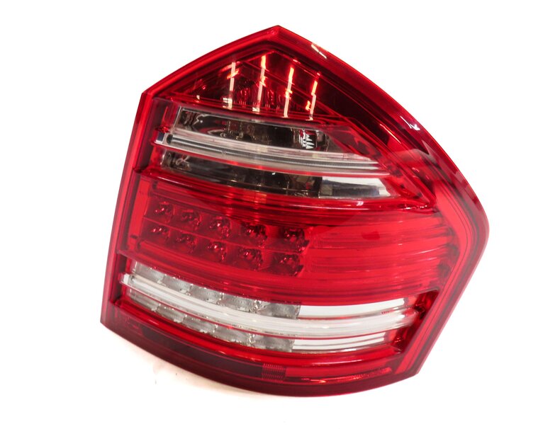 2010-2012 MB GL350 GL450 GL550 (X164) RIGHT PASSENGER TAILLIGHT BRAKE LIGHT LAMP