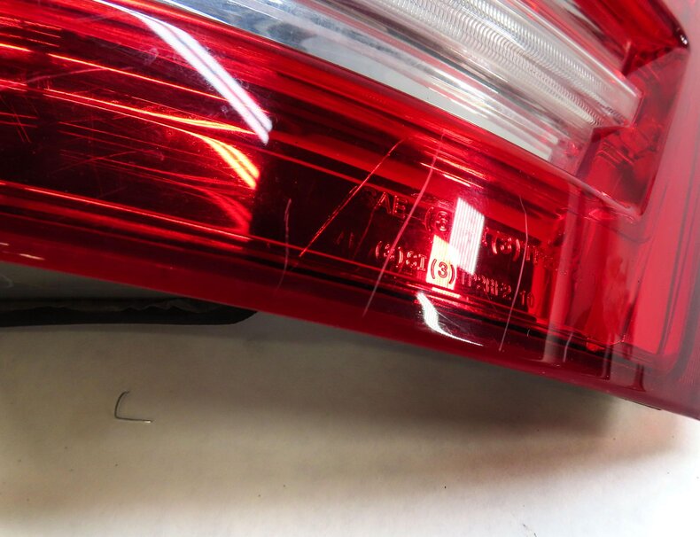 Thumbnail 7: 2010-2012 MB GL350 GL450 GL550 (X164) RIGHT PASSENGER TAILLIGHT BRAKE LIGHT LAMP