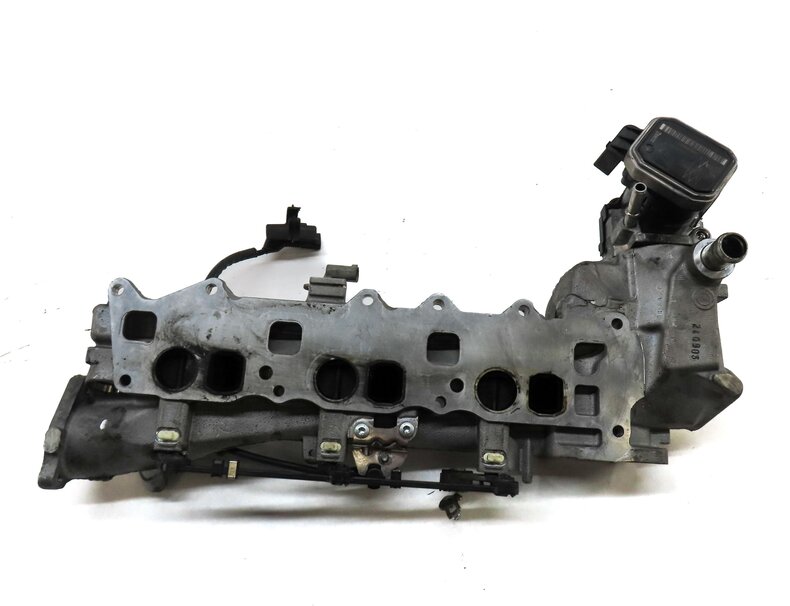 Thumbnail 6: 09-13 MERCEDES GL ML R (W164 W251 X164) 3.0L OM642 DIESEL LEFT INTAKE MANIFOLD