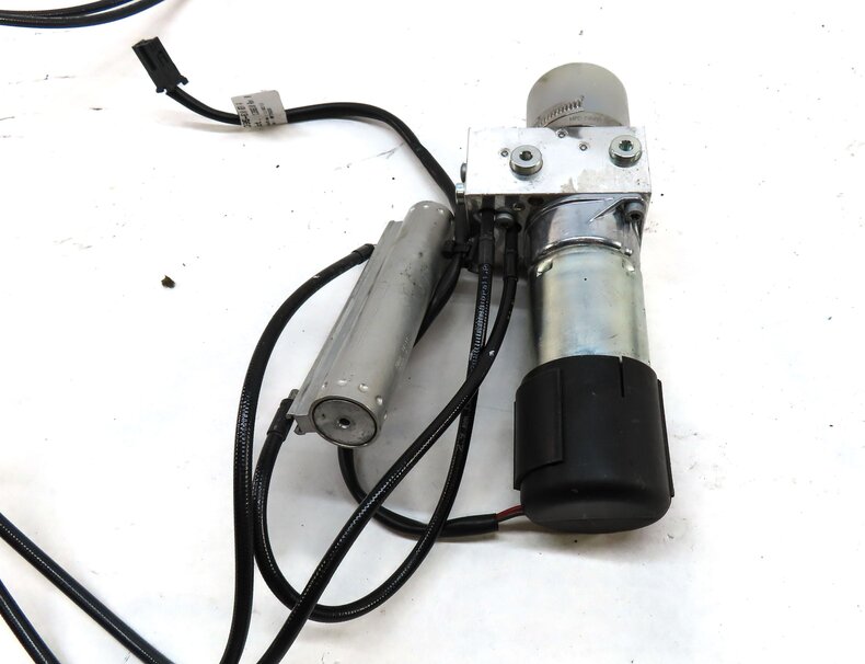 Thumbnail 11: 10-12 MERCEDES GL-CLASS (X164) REAR HYDRAULIC TRUNK LIFT MOTOR w/ RAM & LINES