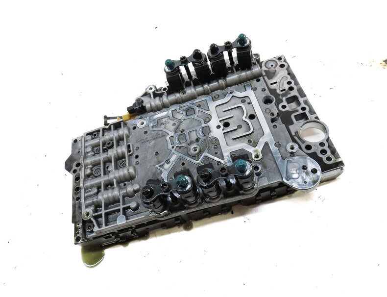 Thumbnail 3: 2012 MERCEDES GL350 (X164) 3.0L OM642 DIESEL ENGINE AUTO TRANSMISSION VALVE BODY