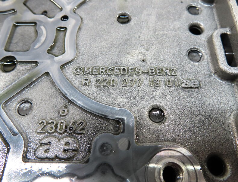 Thumbnail 5: 2012 MERCEDES GL350 (X164) 3.0L OM642 DIESEL ENGINE AUTO TRANSMISSION VALVE BODY