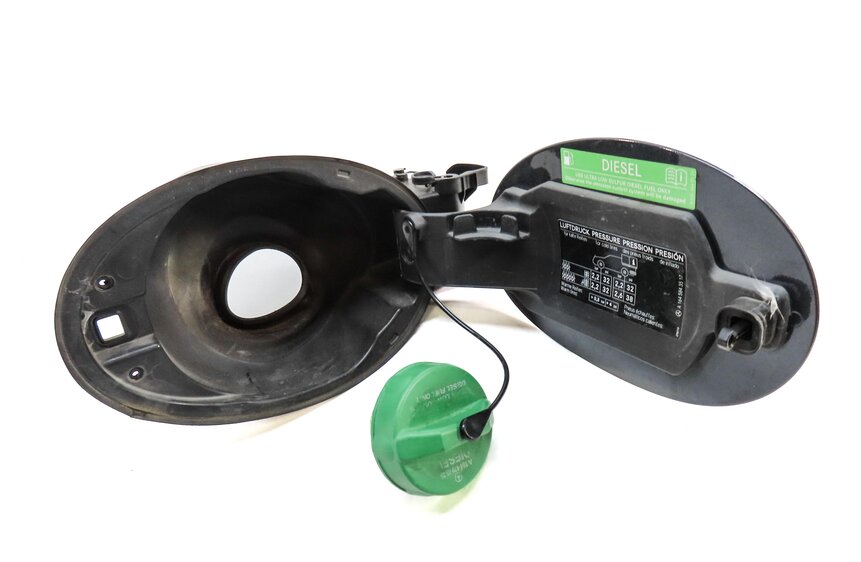 Thumbnail 6: 2007-2012 MERCEDES GL320 GL350 GL450 GL550 (X164) FUEL TANK DOOR (TENORITE GRAY)