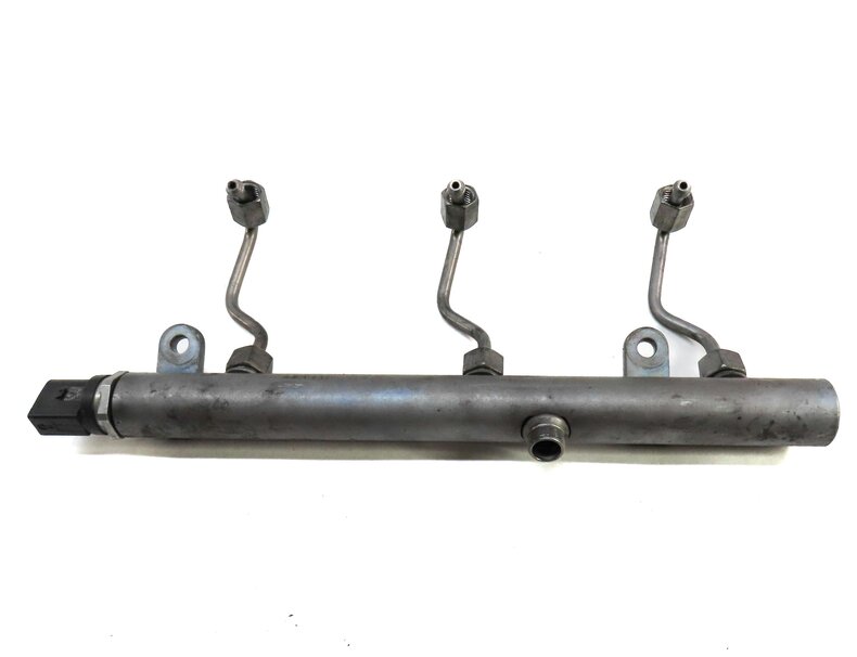 Thumbnail 2: 2012 MERCEDES GL350 X164 3.0L OM642 TURBO DIESEL ENGINE RIGHT FUEL RAIL w/ LINES