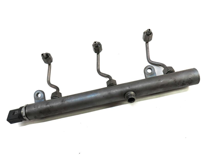 Thumbnail 3: 2012 MERCEDES GL350 X164 3.0L OM642 TURBO DIESEL ENGINE RIGHT FUEL RAIL w/ LINES