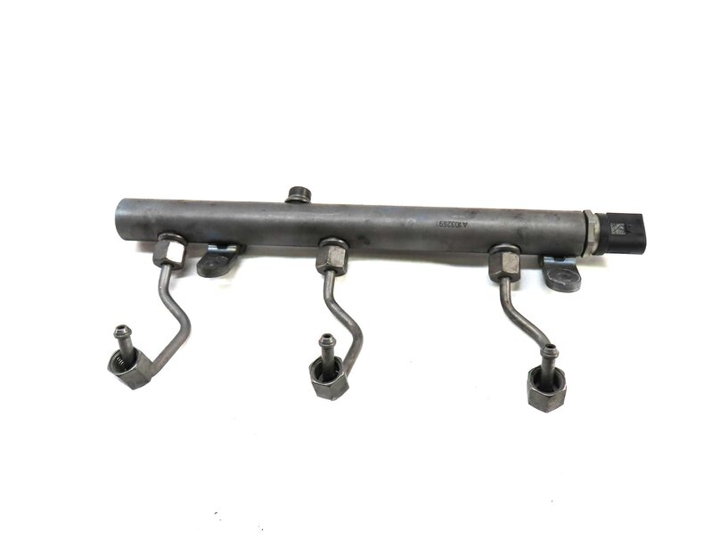 Thumbnail 4: 2012 MERCEDES GL350 X164 3.0L OM642 TURBO DIESEL ENGINE RIGHT FUEL RAIL w/ LINES