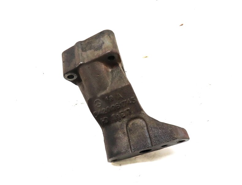 Thumbnail 3: 2012 MERCEDES GL350 (X164) 3.0L TURBO DIESEL ENGINE TURBOCHARGER MOUNT BRACKET