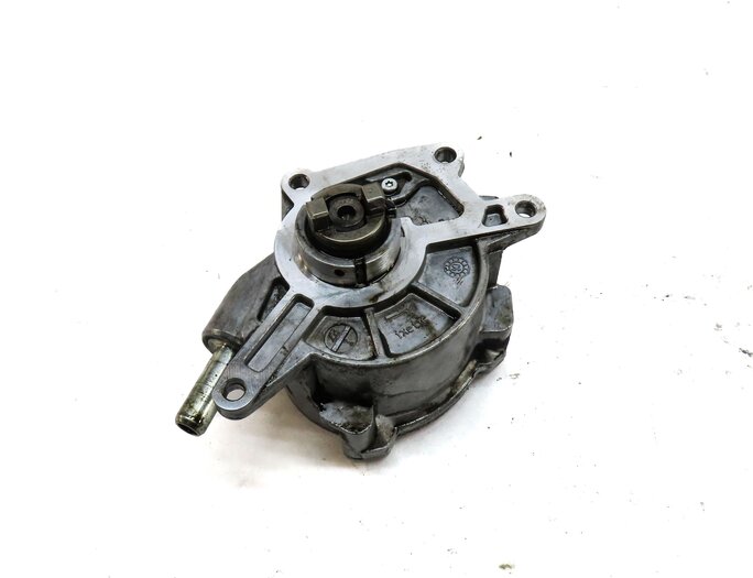 Thumbnail 2: 2012 MERCEDES GL350 (X164) 3.0L OM642 TURBO DIESEL ENGINE BRAKE VACUUM PUMP