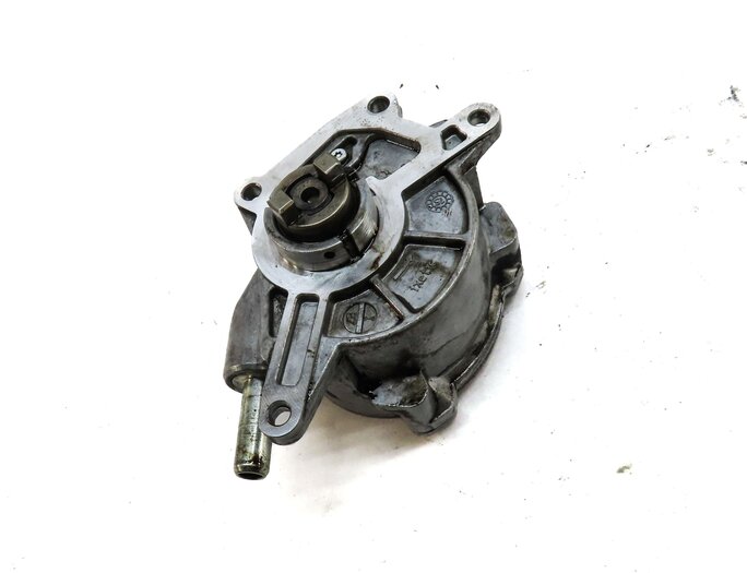 Thumbnail 3: 2012 MERCEDES GL350 (X164) 3.0L OM642 TURBO DIESEL ENGINE BRAKE VACUUM PUMP