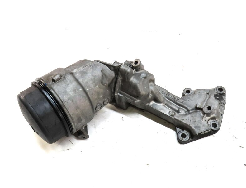 Thumbnail 4: 2012 MERCEDES GL350 (X164) 3.0L OM642 TURBO DIESEL ENGINE OIL FILTER HOUSING