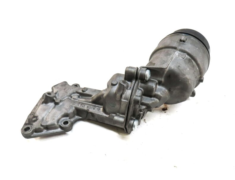 Thumbnail 5: 2012 MERCEDES GL350 (X164) 3.0L OM642 TURBO DIESEL ENGINE OIL FILTER HOUSING