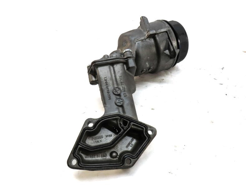 Thumbnail 7: 2012 MERCEDES GL350 (X164) 3.0L OM642 TURBO DIESEL ENGINE OIL FILTER HOUSING