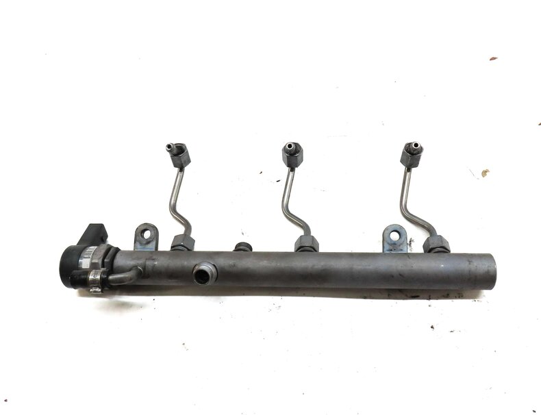Thumbnail 2: 2012 MERCEDES GL350 (X164) 3.0L OM642 TURBO DIESEL ENGINE LEFT FUEL RAIL & LINES
