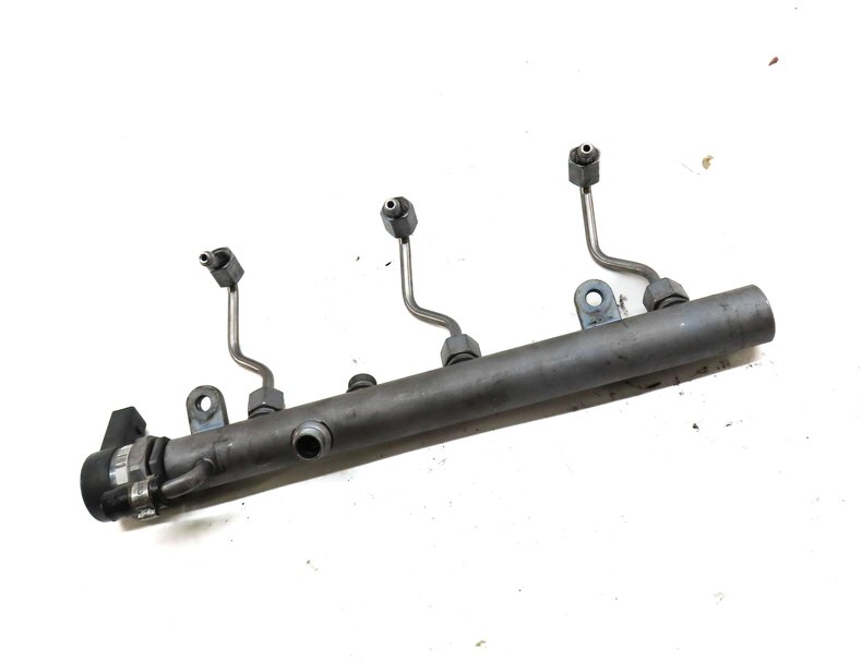 Thumbnail 3: 2012 MERCEDES GL350 (X164) 3.0L OM642 TURBO DIESEL ENGINE LEFT FUEL RAIL & LINES