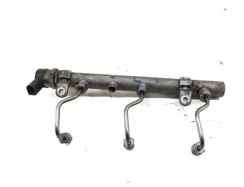 Thumbnail 6: 2012 MERCEDES GL350 (X164) 3.0L OM642 TURBO DIESEL ENGINE LEFT FUEL RAIL & LINES