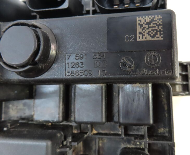 Thumbnail 4: 2011 BMW 535i (F10) INTEGRATED POWER SUPPLY CONTROL MODULE 12637591534