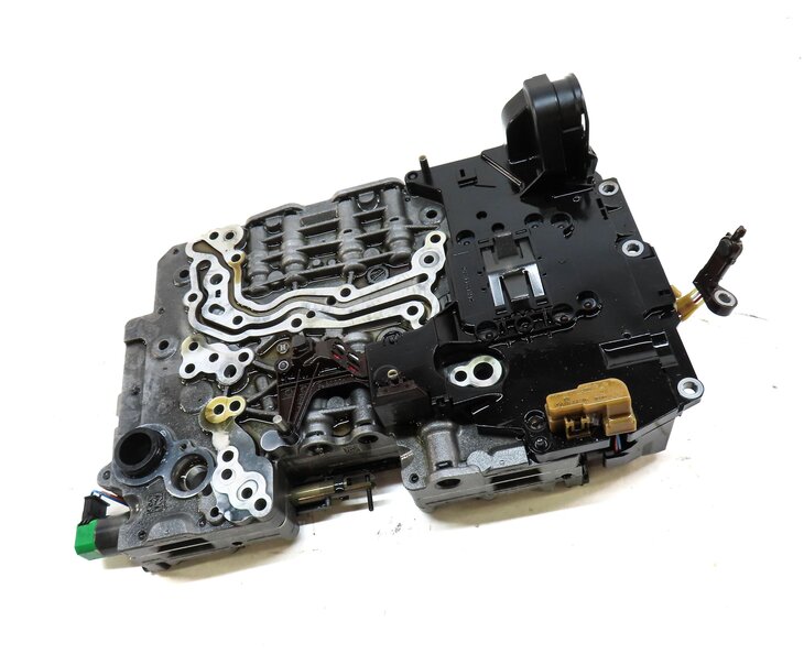 Thumbnail 3: 2010-2011 BMW 535i 535iGT (F07 F10) 8HP45 - AUTOMATIC TRANSMISSION VALVE BODY