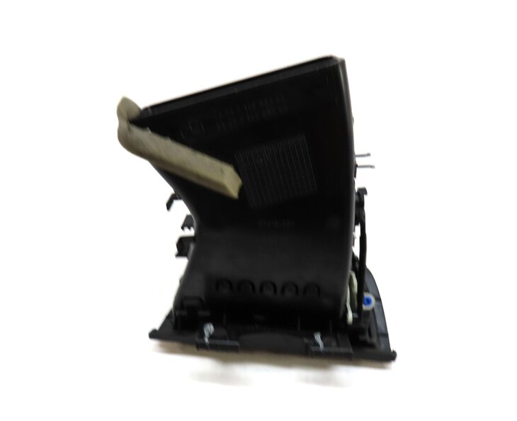Thumbnail 5: 2011 BMW 535i (F10) FRONT LEFT DRIVER HVAC A/C HEATER AIR VENT (BLACK)