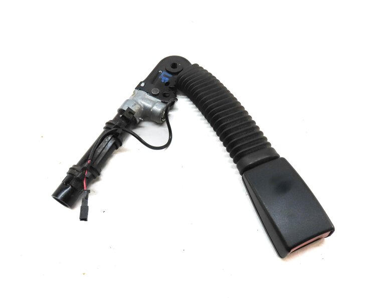 Thumbnail 2: 10-17 BMW 5 7 GT SERIES (F01 F07 F10) FRONT LEFT DRIVER SEATBELT BUCKLE RECEIVER