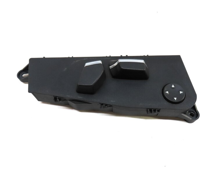 Thumbnail 8: 2011 BMW 535i (F10) FRONT RIGHT PASSENGER SEAT ADJUST SWITCH & MEMORY BUTTON SET