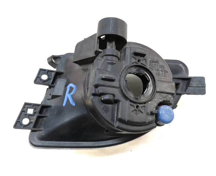 Thumbnail 5: 2011-2013 BMW 5-SERIES (F10) FRONT RIGHT PASSENGER FOGLIGHT FOG LIGHT LAMP