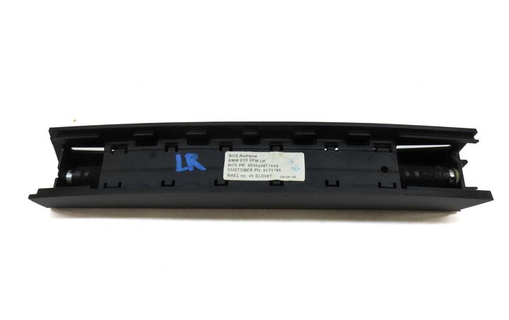 Thumbnail 5: 11-16 BMW 528i 535i 550i M5 ///M (F10) LEFT REAR DOOR VENT WINDOW PRIVACY SHADE
