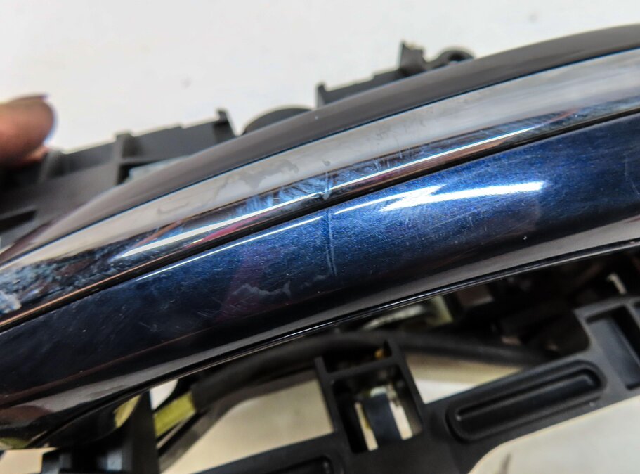 Thumbnail 6: 09-19 BMW 5 6 7 SERIES (F01 F07 F10 F12) RIGHT REAR COMFORT DOOR HANDLE (BLUE)
