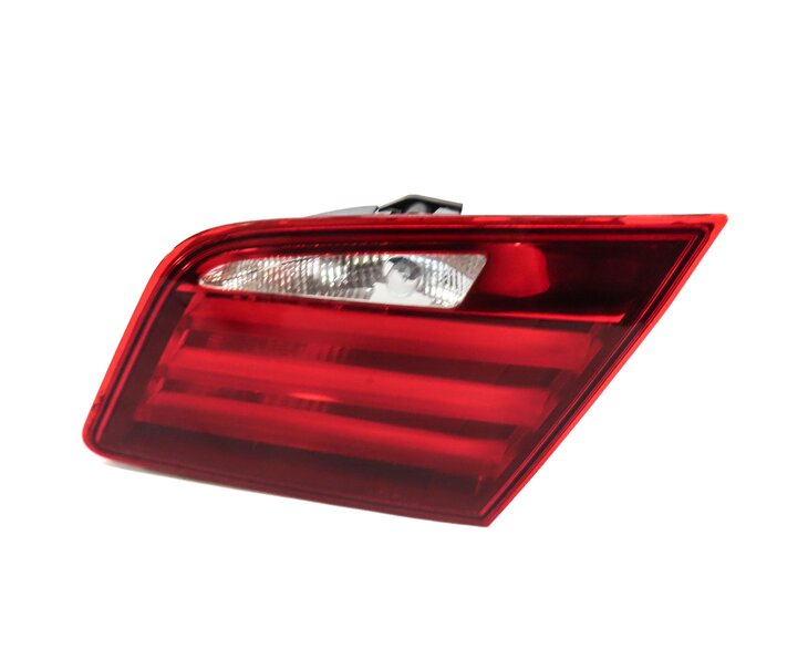11-13 BMW 528i 535i 550i M5 (F10) RIGHT REAR INNER TRUNK TAILLIGHT LIGHT LAMP