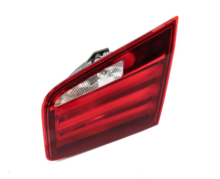 Thumbnail 4: 11-13 BMW 528i 535i 550i M5 (F10) RIGHT REAR INNER TRUNK TAILLIGHT LIGHT LAMP