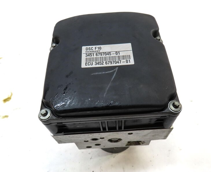 Thumbnail 5: 2011 BMW 528i 535i 550i (F10) RWD DSC - ANTI LOCK ABS BRAKE PUMP w/ MODULE