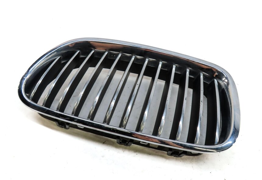 2011-2013 BMW 528i 535i 550i (F10) LEFT FRONT BUMPER AIR VENT GRILLE (CHROME)