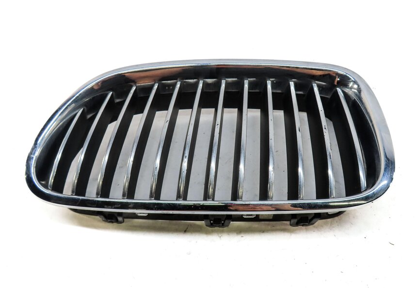 Thumbnail 2: 2011-2013 BMW 528i 535i 550i (F10) LEFT FRONT BUMPER AIR VENT GRILLE (CHROME)