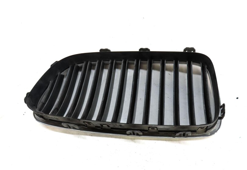 Thumbnail 5: 2011-2013 BMW 528i 535i 550i (F10) RIGHT FRONT BUMPER AIR VENT GRILLE (CHROME)