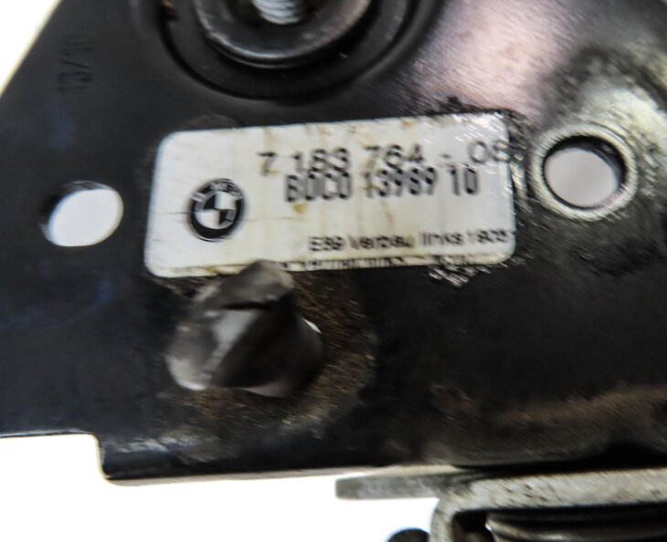 Thumbnail 7: 2011 BMW 535i F10 LEFT & RIGHT HOOD SAFETY CATCH HOOK SET2 & CABLE RELEASE LEVER