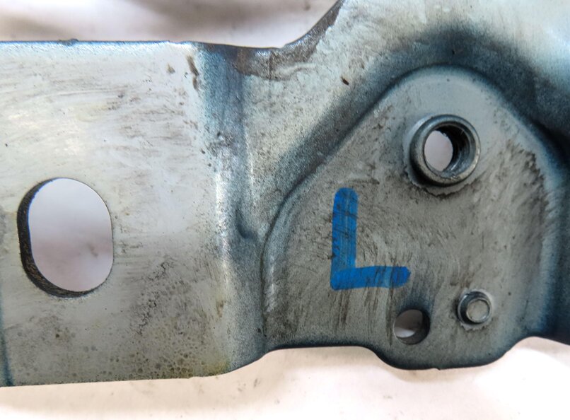 Thumbnail 7: 2011 BMW 528i 535i 550i (F10) LEFT & RIGHT FRONT HOOD HINGE SET (IMPERIAL BLUE)