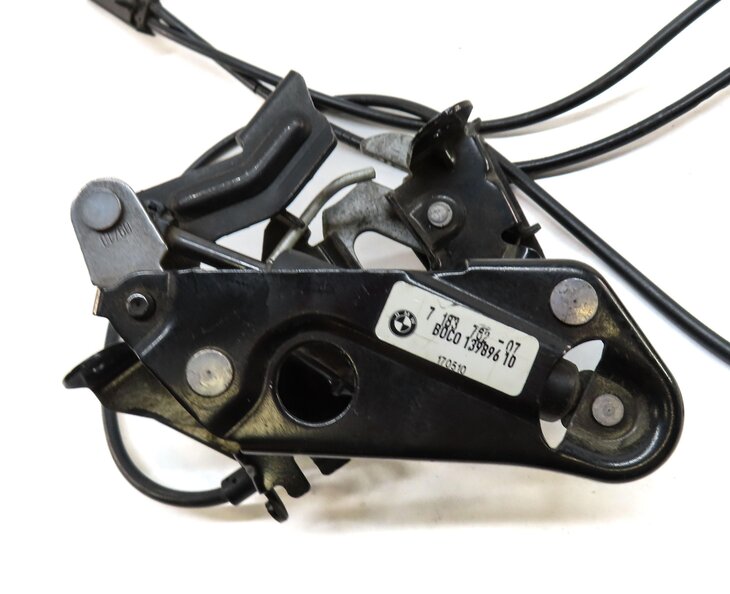 Thumbnail 8: 2011 BMW 535i (F10) LEFT & RIGHT HOOD LOCK LATCH SET 2 7206453 7183762