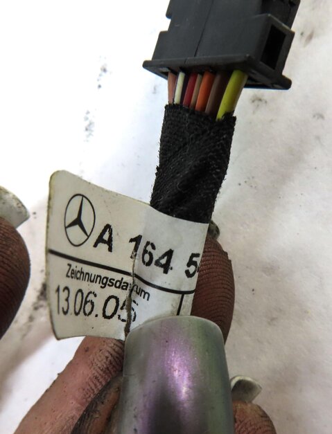 Thumbnail 5: 2008 MERCEDES GL450 (X164) REAR PARK ASSIST PDC SENSOR SET4 w/ WIRE HARNESS