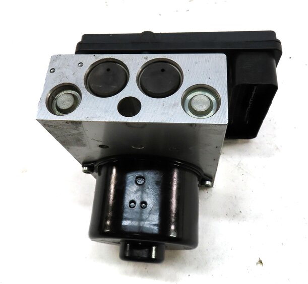 Thumbnail 4: 2008 MERCEDES GL450 (X164) 4.6L M273 ENGINE ABS ANTI-LOCK BRAKE PUMP w/ MODULE