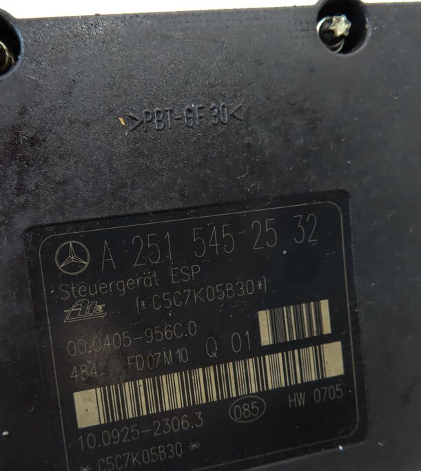 Thumbnail 6: 2008 MERCEDES GL450 (X164) 4.6L M273 ENGINE ABS ANTI-LOCK BRAKE PUMP w/ MODULE