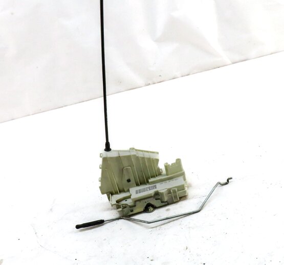 Thumbnail 3: 06-12 MERCEDES GL320 GL450 GL550 GL350 ML350 ML320 ML500 - LEFT FRONT DOOR LATCH
