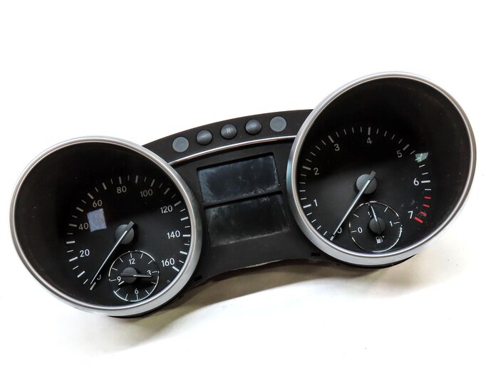 Thumbnail 4: 2008 MERCEDES BENZ GL ML CLASS (W164 X164) SPEEDOMETER GAUGE (MPH / USA / 144k)