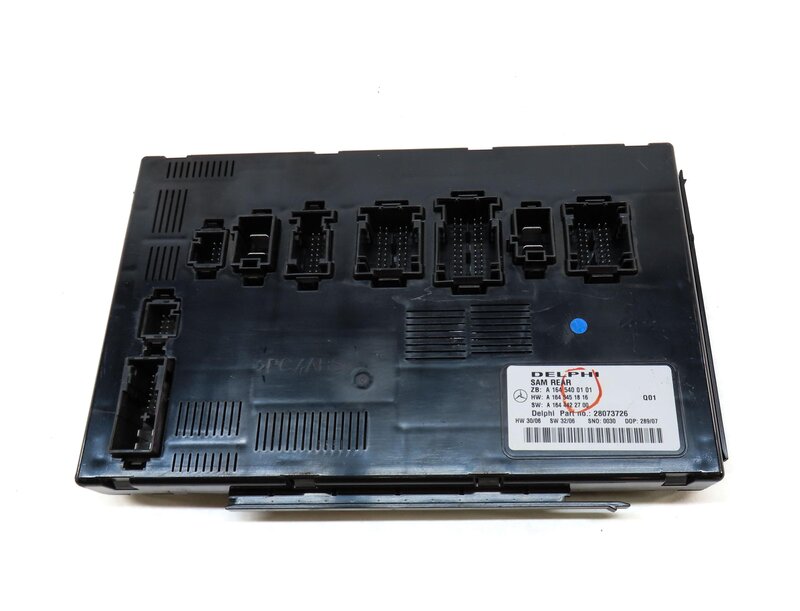 Thumbnail 2: 2008 MERCEDES GL450 (X164) REAR SIGNAL ACQUISITION MODULE SAM 1645400101
