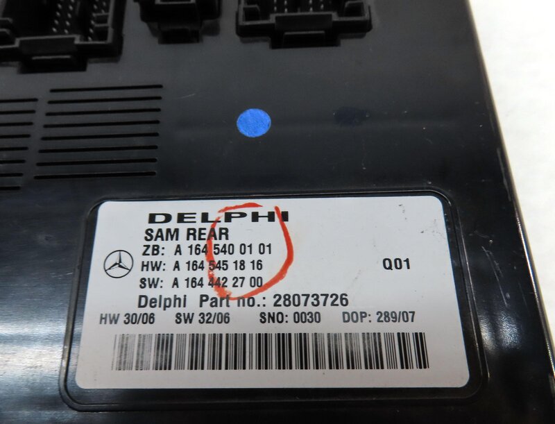 Thumbnail 4: 2008 MERCEDES GL450 (X164) REAR SIGNAL ACQUISITION MODULE SAM 1645400101