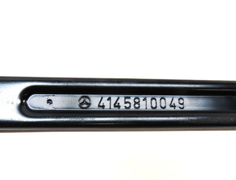 Thumbnail 7: 2008 MERCEDES GL450 (X164) EMERGENCY ROADSIDE SCISSOR JACK w/ TOOLS 4145810049